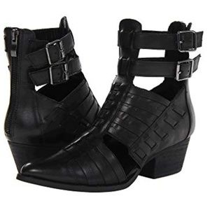Cut-Out Pointed Toe Bootie